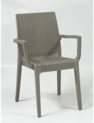 POLTRONA SEDIA IN RESINA DAFNE CON BRACCIOLI COLORE TORTORA EFFETTO RATTAN