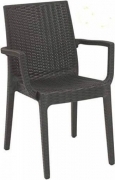 POLTRONA SEDIA IN RESINA DAFNE CON BRACCIOLI COLORE MARRONE EFFETTO RATTAN